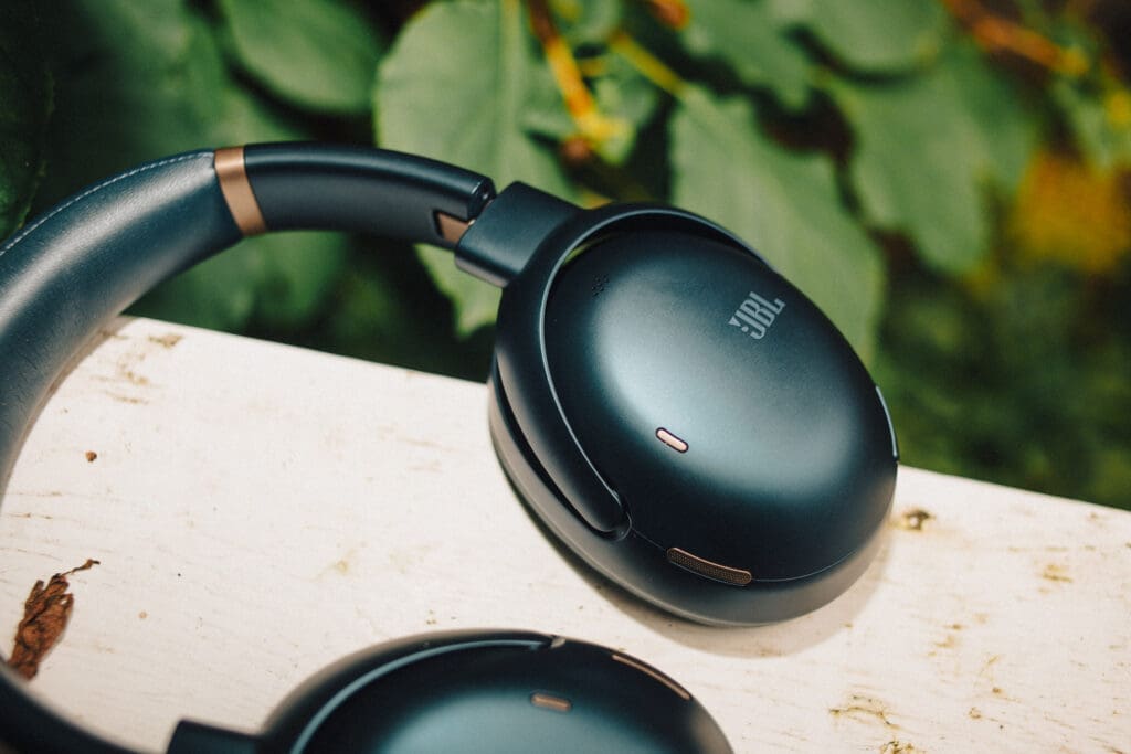 JBL Tour One M3